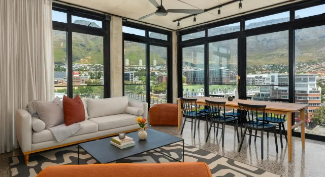 Neighbourgood 84 Harrington, Забронировать Отель Отели Кейптауна 4 звезды, рядом с MyCiTi Station Gardens, 4*