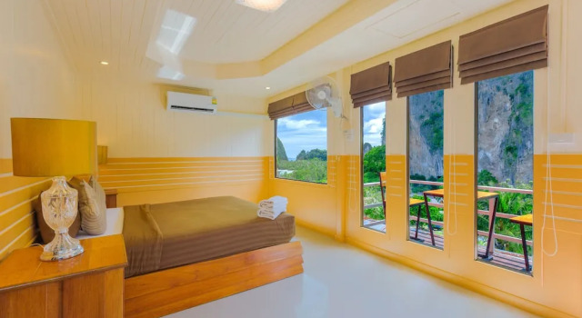 Двухместный номер Standard с балконом и с видом на горы Railay Hilltop