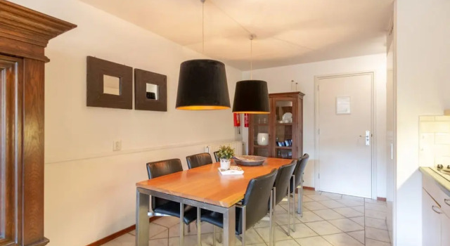 Апартаменты Classic Holiday Apartment Opposite the Beach