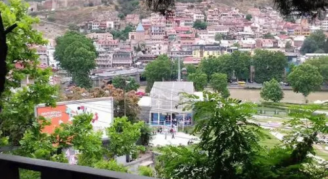 Homestays 1 Bedroom 1 Bathroom Tbilisi, Забронировать Отель Отели Тбилиси с парковкой, рядом с Парк Рике, Парковка