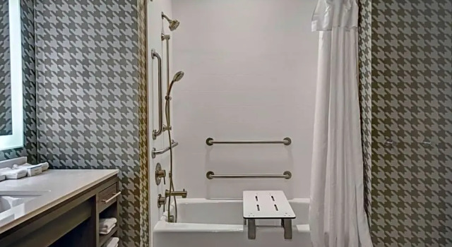 Одноместный люкс Home2 Suites By Hilton Raleigh North I-540