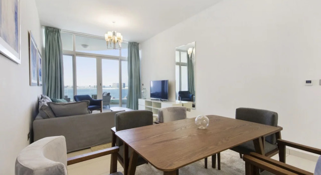 Bespoke Residence - Royal Bay Residence