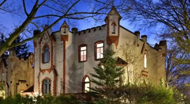 Lilienthalschlösschen, Book Hotel Steglitz-Zehlendorf Berlin