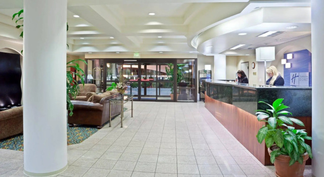 Holiday Inn Express & Suites Tacoma, an IHG Hotel, Prenota Hotel Tacoma 