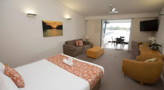 Люкс с 2 комнатами Couran Cove Island Resort