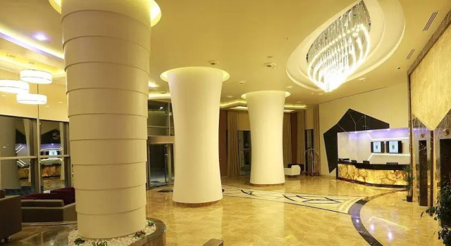 Royalton Hotel, Rezerwuj Hotel Hotele w Osmaniye z parkingiem, Parking