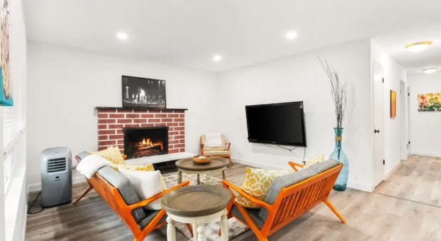 Апартаменты Beacon Hill Retro - Central Location