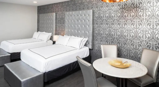 Четырёхместный номер Superior Hotel On Phillips