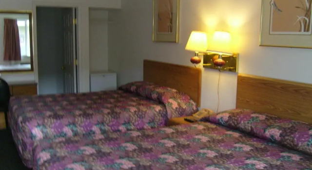 Четырёхместный номер Standard Cascade City Center Motel