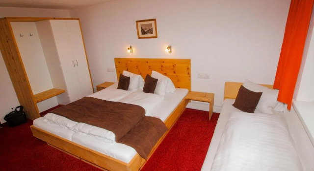 Berghotel-Gasthof Gstrein, Rezervovat Hotel Hotely v Tyrolsko se snídaní, Snídaně