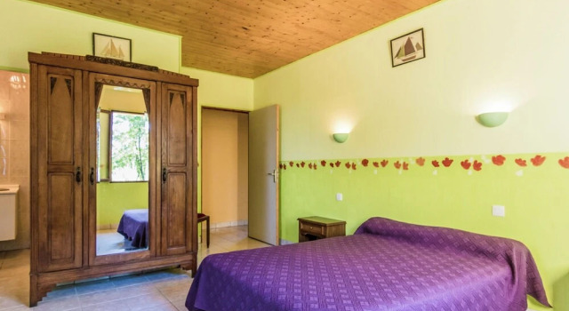 Modern Holiday Home in Salignac-Eyvigues with Swimming Pool, Buchen Sie Hotel Salignac-Eyvignes Frankreich