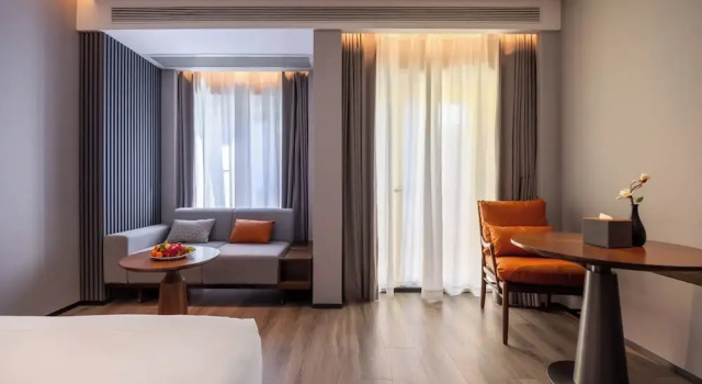 Двухместный номер Deluxe с видом на город UrCove by HYATT Zhuhai Gongbei Port