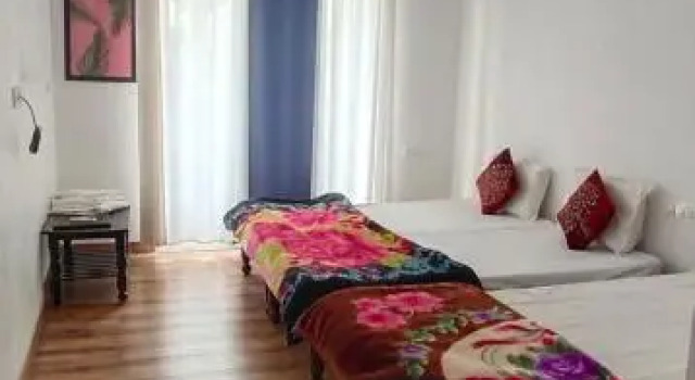 Трёхместный номер Standard с балконом Hotel Lake Star