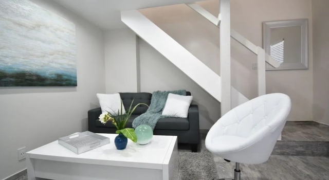 Hobe Lofts by DesignedVR, Забронировать Апартаменты/квартира Отели Панхэндл Флориды с парковкой, Парковка