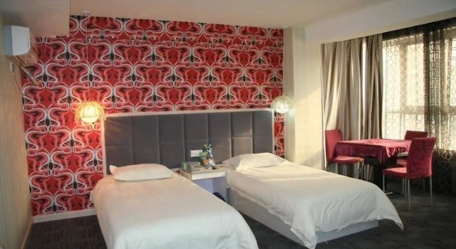 Zhengzhou Gaocheng Business Hotel, Rezervovat Hotel Čeng-čou Henan