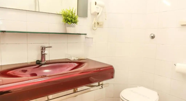 Четырёхместный номер Albergo Athena