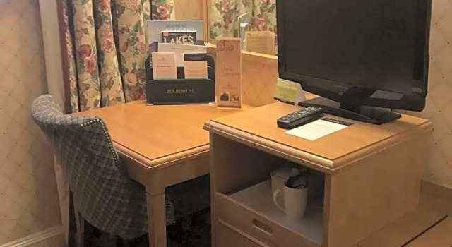 Номер Deluxe Crown & Mitre Hotel