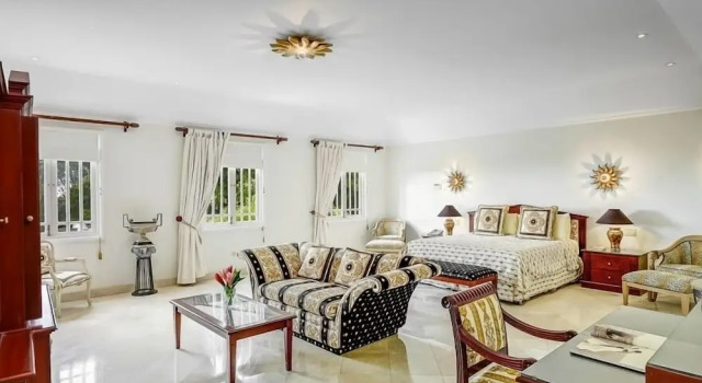 Villa Bohemia, Забронировать Вилла Бизнес-отели Хоултаун, рядом с Sandy Lane, 4* 5*