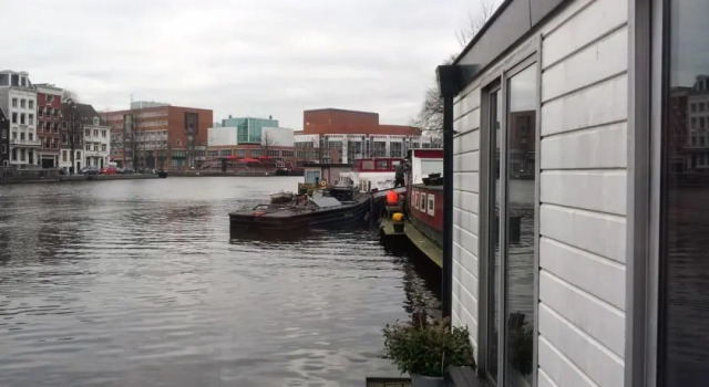 Rembrandt Square Houseboat, Забронировать Отель Амстердам - центр города Амстердам, рядом с Музей фотографии FOAM