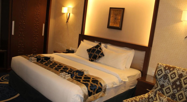 Swiss In Tabuk, Rezerwuj Hotel Hotele w Tabuk Region z basenem, Basen