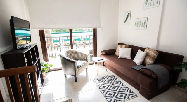 Апартаменты Laila's Comfortable City Apartment
