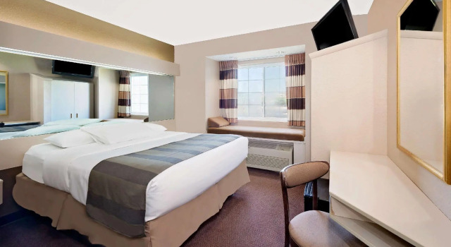 Двухместный номер Standard Microtel Inn & Suites by Wyndham Joplin