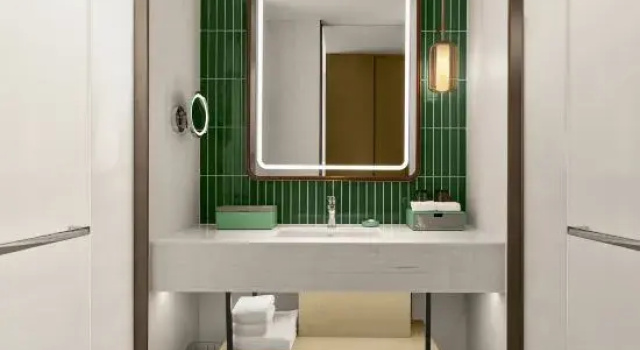 Люкс Courtyard by Marriott Yibin