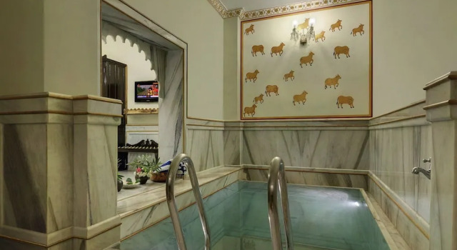 Люкс с балконом Hotel Udai Kothi