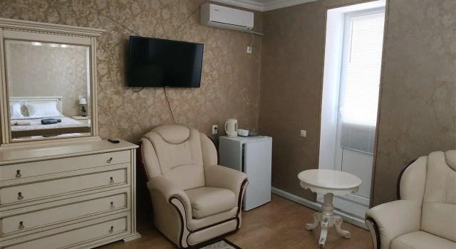 Полулюкс Адмиралъ