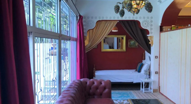 Люкс с видом на бассейн Malabata Guest House