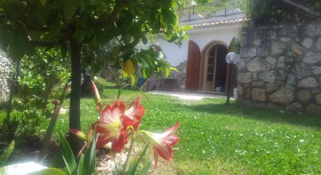 Charming and romantic refuge with secret garden