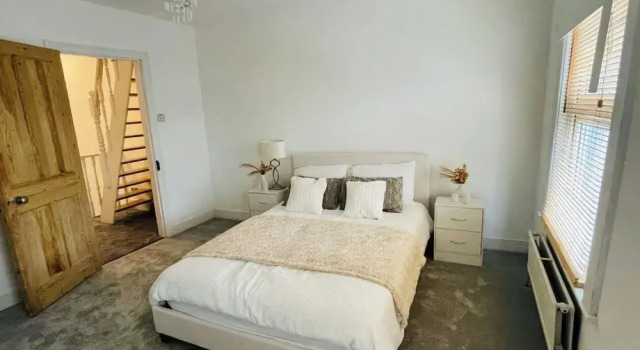 House - Sleeps 6 - Garden - Parking, Rezervasyon Tatil Evi Merseyside villalar, Villa