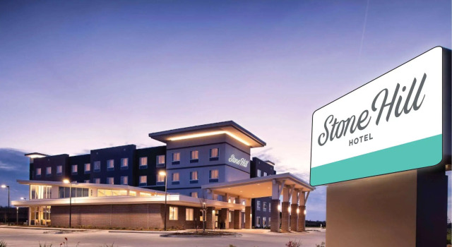 StoneHill Lawrence, Trademark Collection by Wyndham, Reserva ahora Hotel Hoteles en Menoken con aparcamiento, Aparcamiento