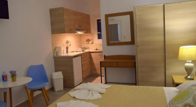 Evilion Donoussa Studios, Rezervați Hotel Donousa Cicladele