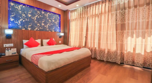 OYO 676 Hotel Maalaxmi Inn, Book Hotel Pashupatināth Kathmandu, near Pashupatinath