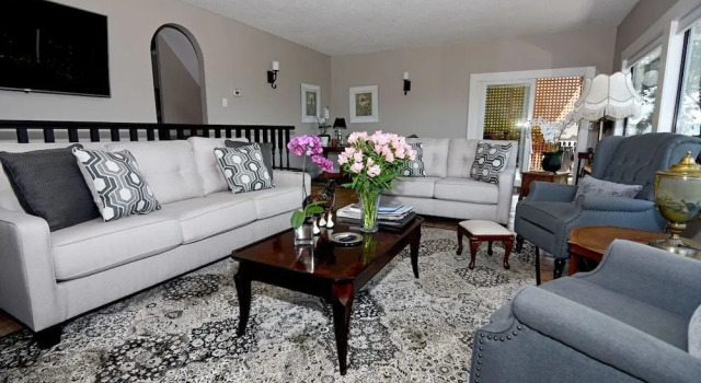 A Touch of English Bed & Breakfast, Foglalás Szálloda Kelowna Brit Columbia