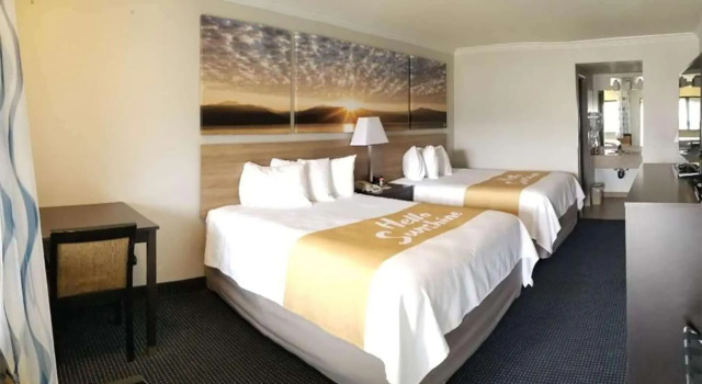 Четырёхместный номер Standard Days Inn by Wyndham Winnemucca