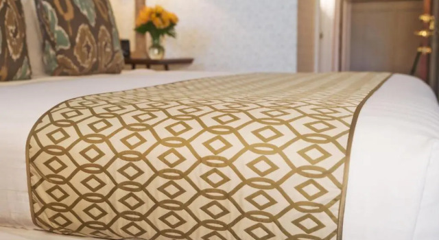 Номер Standard с видом на закат Elizabeth Pointe Lodge