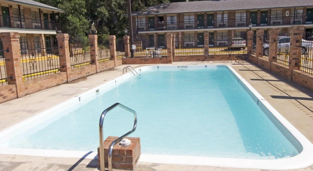 The Winnfield Lodge, Book Hotel Hoteller i Winnfield med pool, Swimmingpool