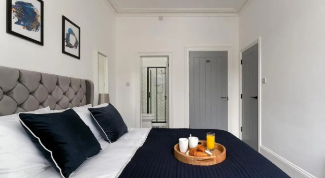 Апартаменты Standard Brand New! Torquay Heights Luxury Apartments