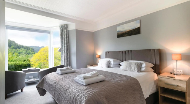 Aberconwy House B&B, Забронировать Отель «постель и завтрак» Бетс-и-Койд Клоид, рядом с Железнодорожный музей в Конви-Вэлли
