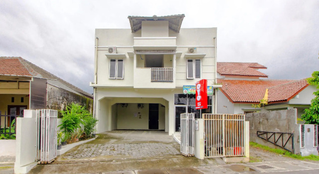 OYO 3083 D Kost 3 Syariah