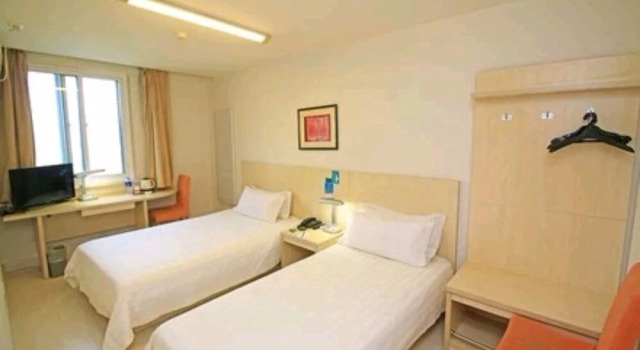 Двухместный номер Standard Jinjiang Inn Dalian Jiefang Road