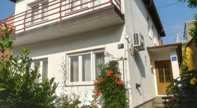 Appartamento con balcone Apartment Aby