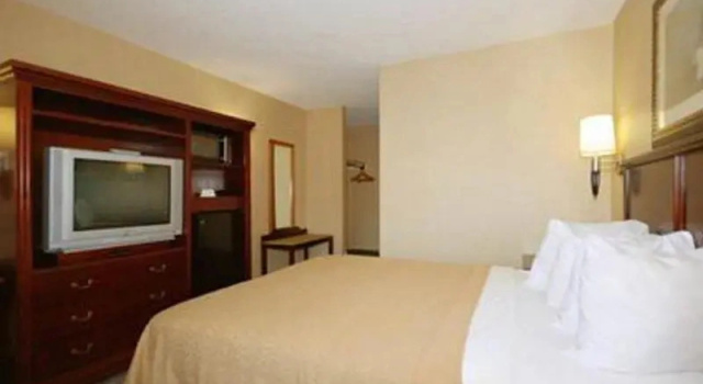 Run of House Quality Inn & Suites Bensalem