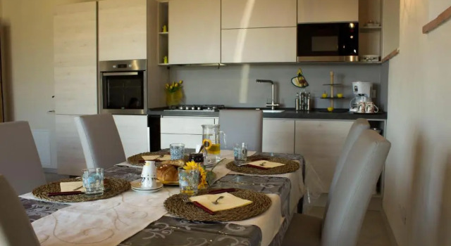 Sunflower, Book Hotel Hotels in Crete Senesi with Parking, Parking