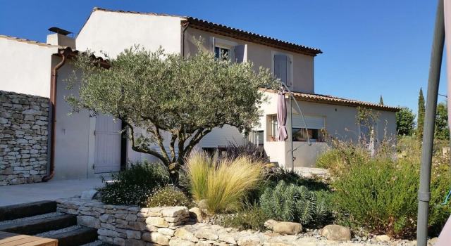La Bastide de Pierres, Book Hotel Hoteller i Pertuis med parkering, Parkering