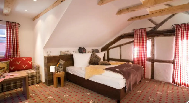 Полулюкс Alpin Lifestyle Hotel Löwen & Strauss