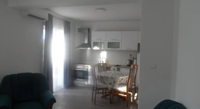 Апартаменты Цокольный этаж Apartmani Dropulić