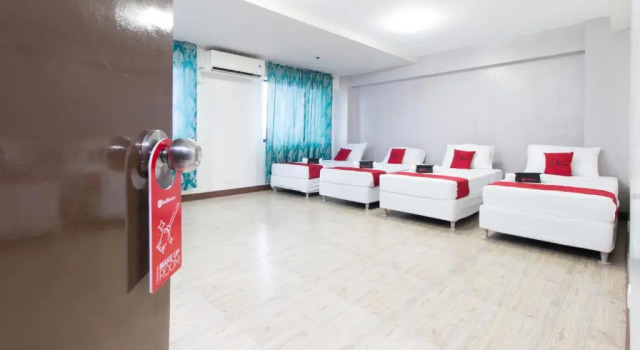 Четырёхместный номер Standard RedDoorz @ San Jose Tagbak Jaro Iloilo